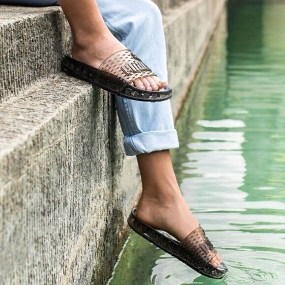 🆕Puma Fenty By Rihanna Black Jelly Slide Sandals - Picture 1 of 8